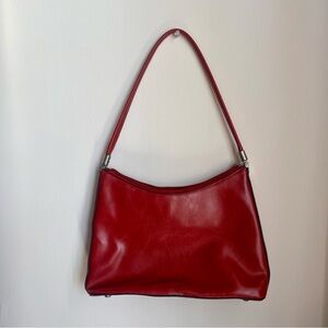 Vintage minimal red leather shoulder bag with exposed zipper and stitching